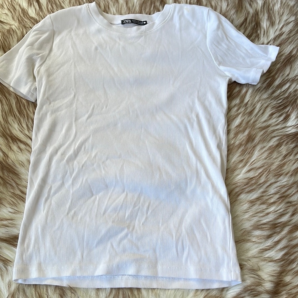 Zara Basic Ribbed T-Shirt